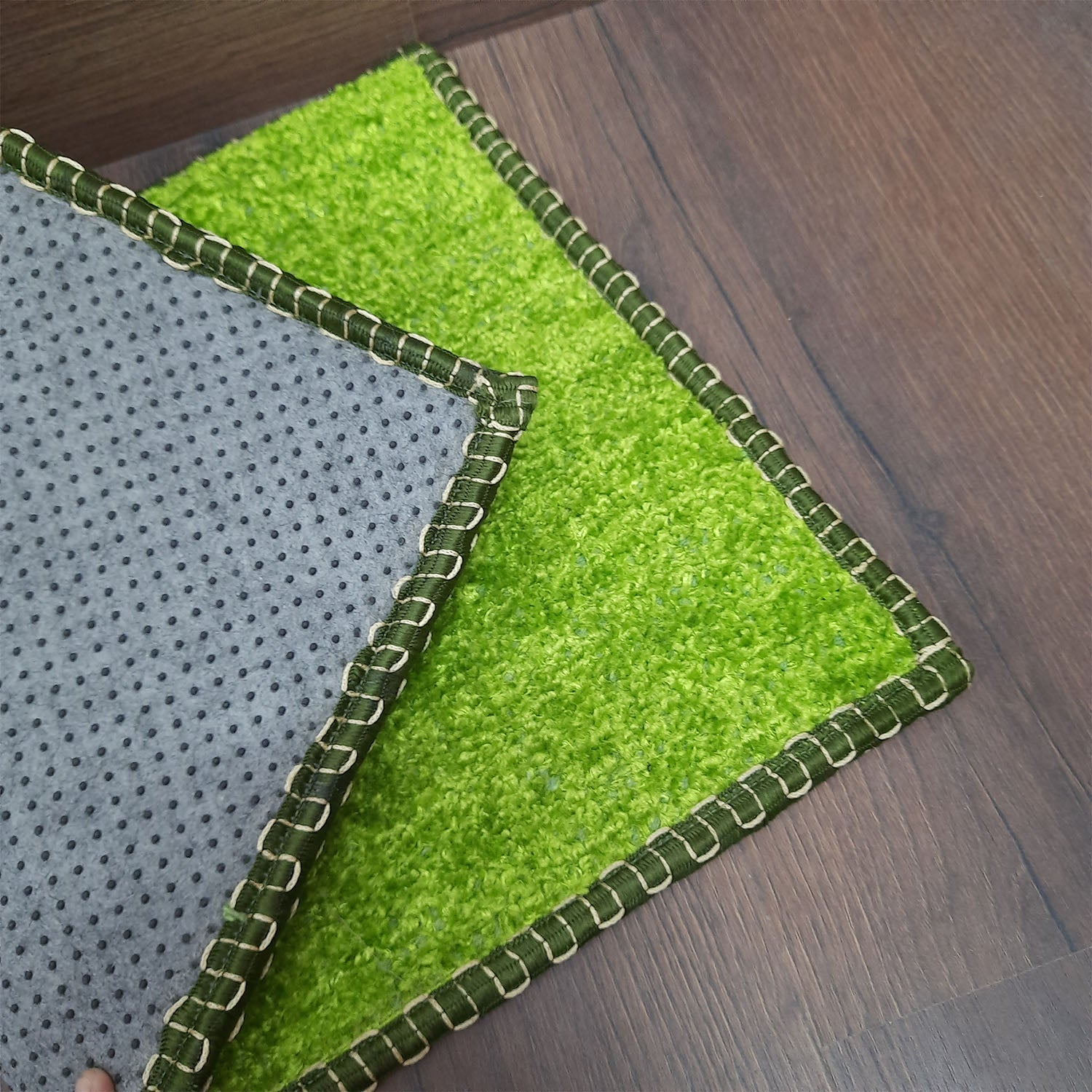 SET OF FOUR | Avioni SlipToGrip Universal Doormat | Green, Size 35cm x 55cm | Anti Slip, Durable & Washable | Outdoor & Indoor