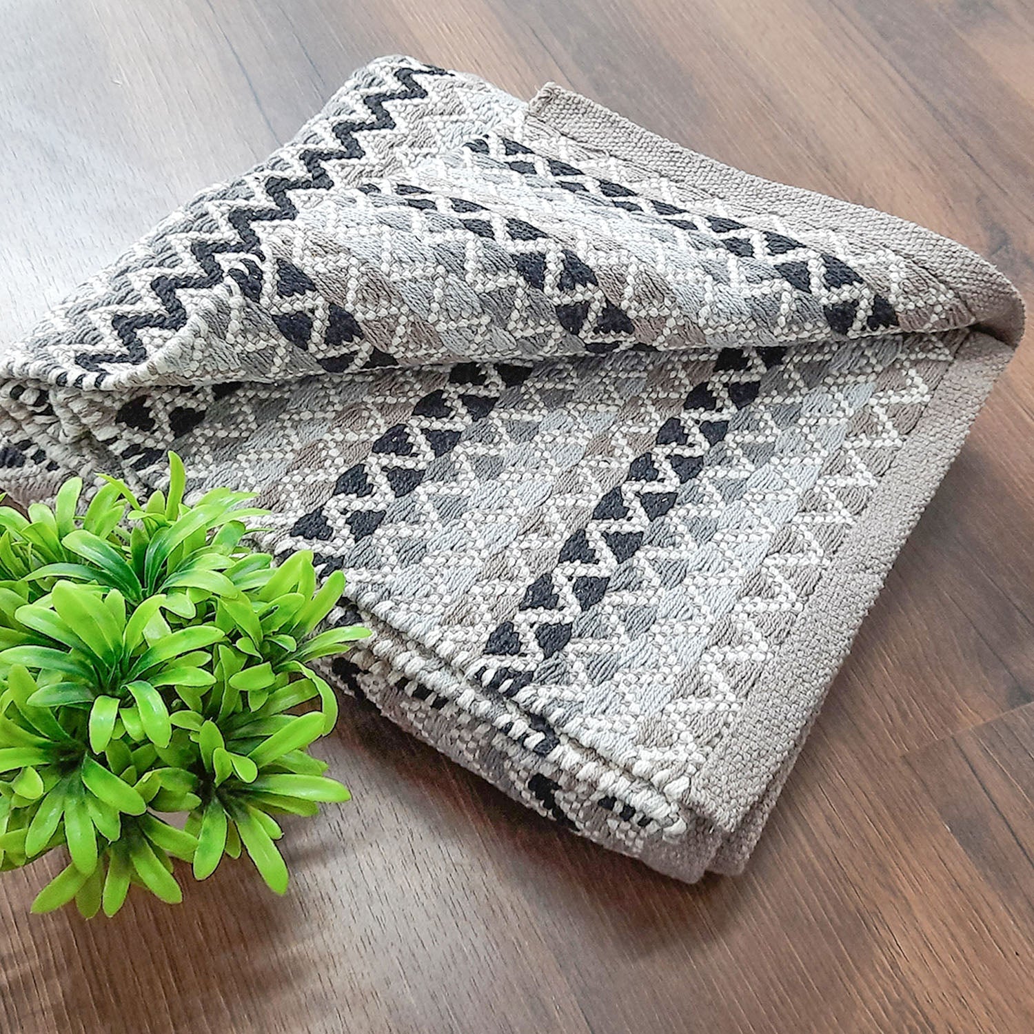 Avioni Lux Handloom Cotton Designer Durries- 90cm x 150cm (~3×5 Feet)